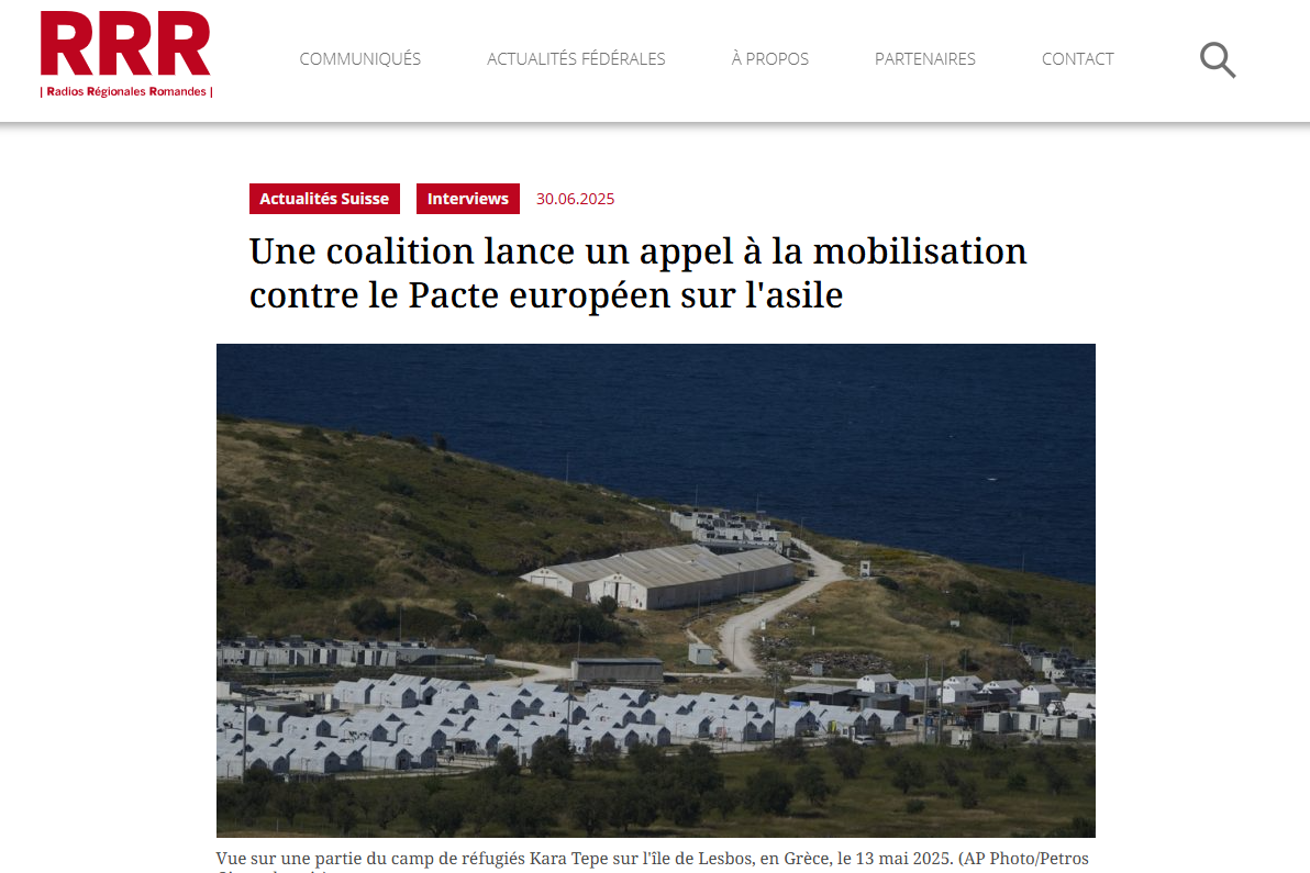 Page du site des radios régionales romandes avec la photo d'un camp d'enregistrement grec